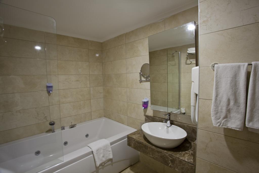 Holiday City Hotel (Adults Only) Сиде Екстериор снимка