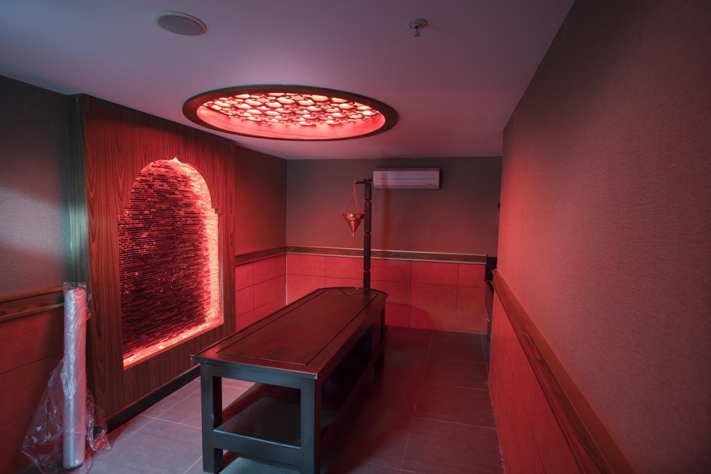 Holiday City Hotel (Adults Only) Сиде Екстериор снимка