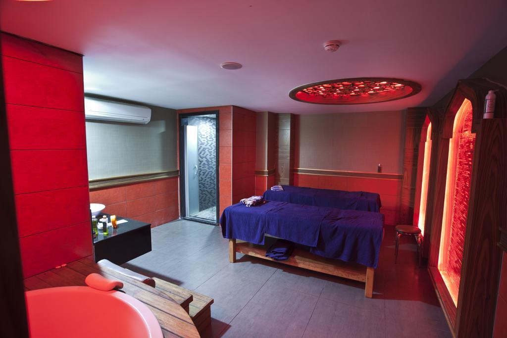 Holiday City Hotel (Adults Only) Сиде Екстериор снимка